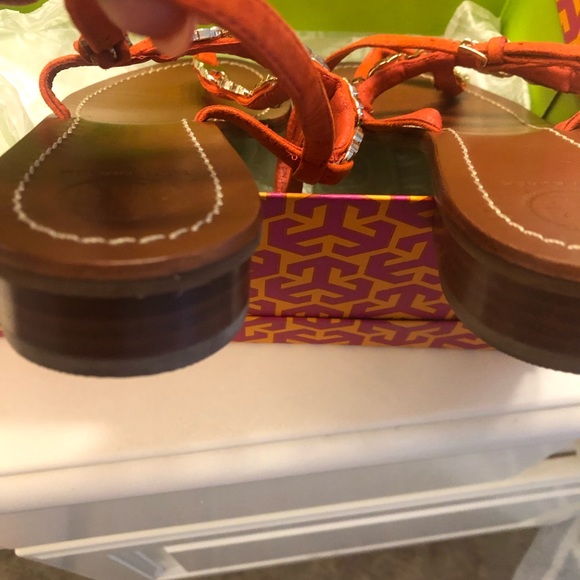 Tory Burch sandals - Picture 4 of 7